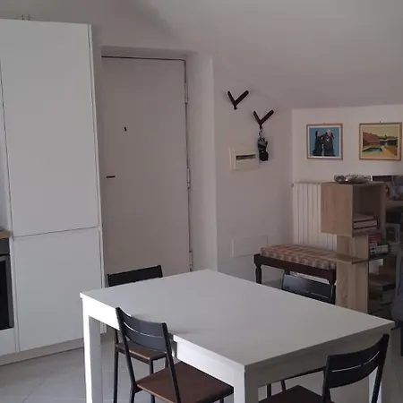 Lisanti's Attic Apartamento Pellezzano
